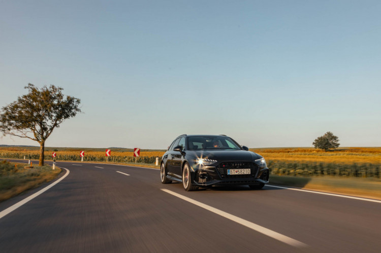 Audi RS 4 Avant Competition Plus – Fantastický podvozok prekonal očakávania