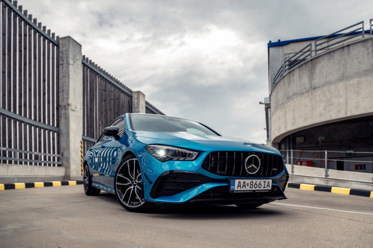 Mercedes-AMG CLA 35 4MATIC – Plnohodnotná vstupenka do sveta AMG