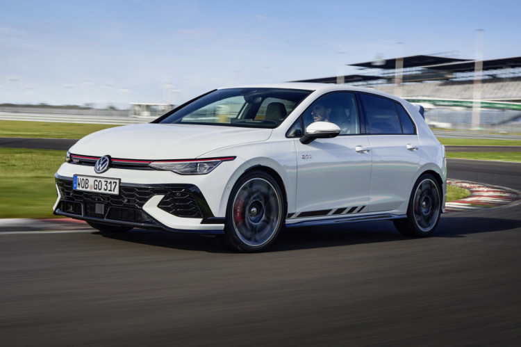 Volkswagen Golf GTI Clubsport a Golf R - Na okruhu Lausitzring